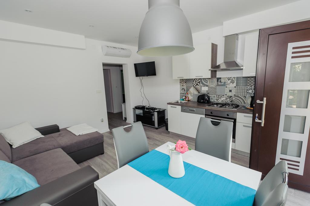 Dadule Apartments Podstrana Habitación foto